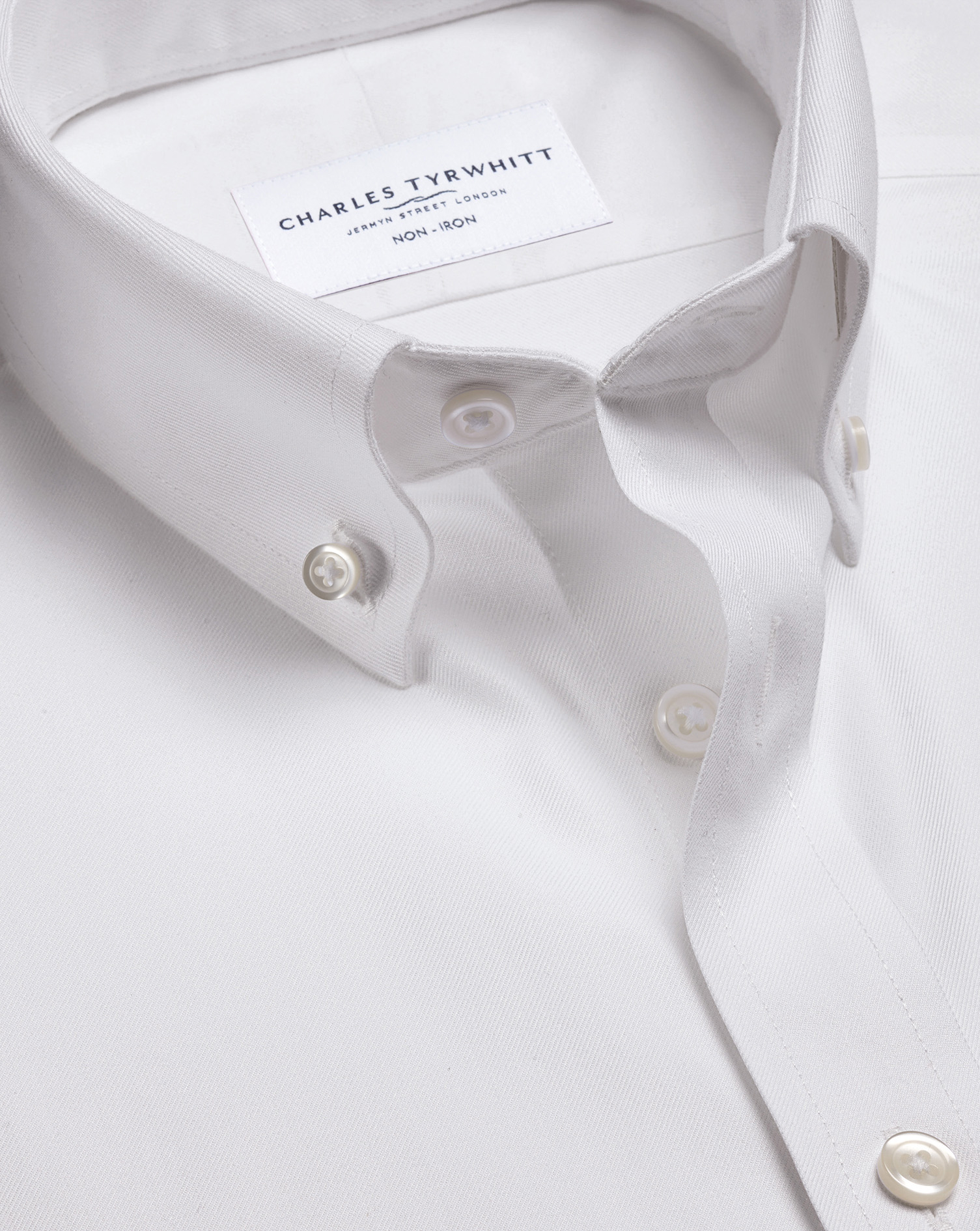 FON0717WHT_COLLAR_DETAIL_01