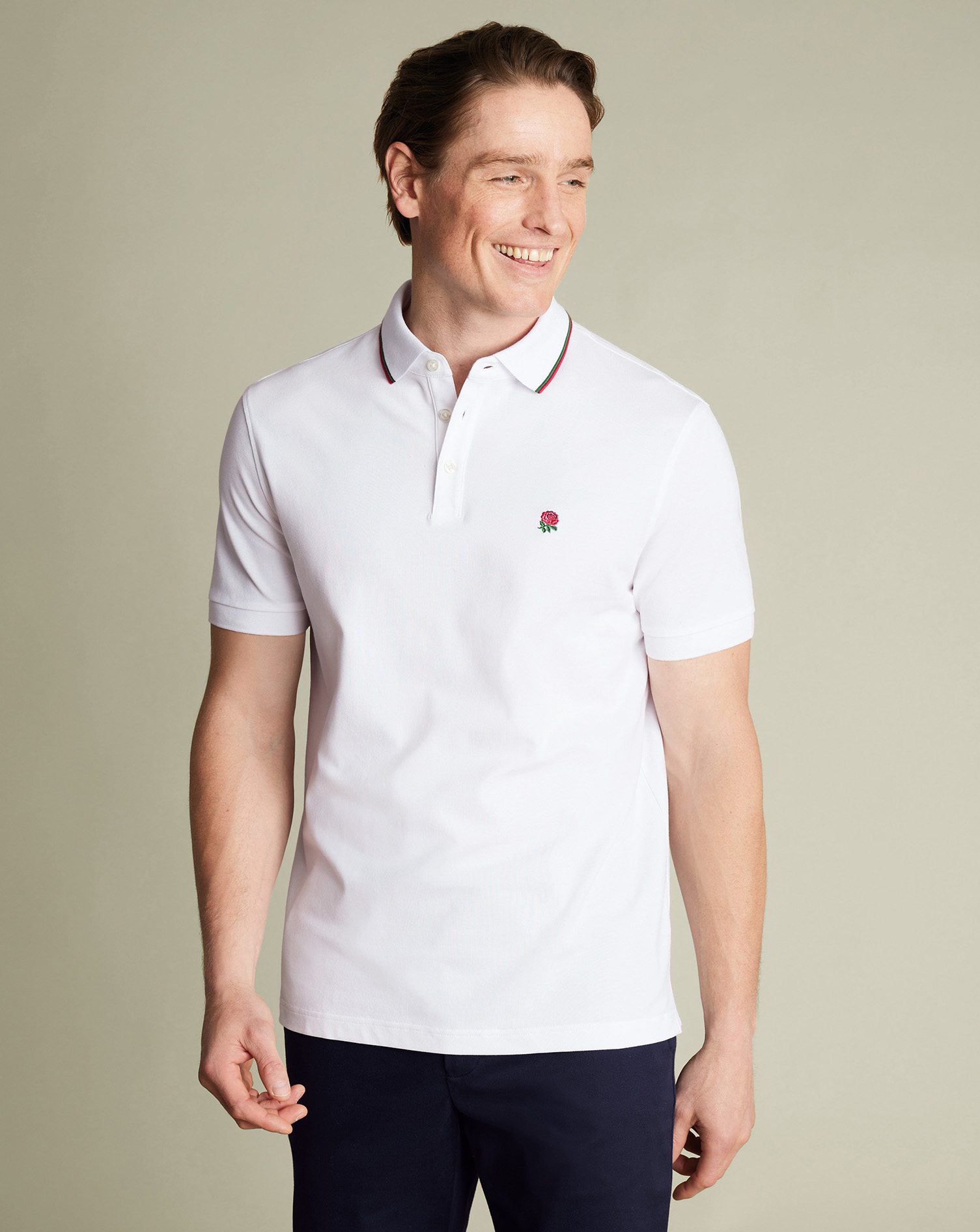 JEA0002WHT_MODEL_FRONT
