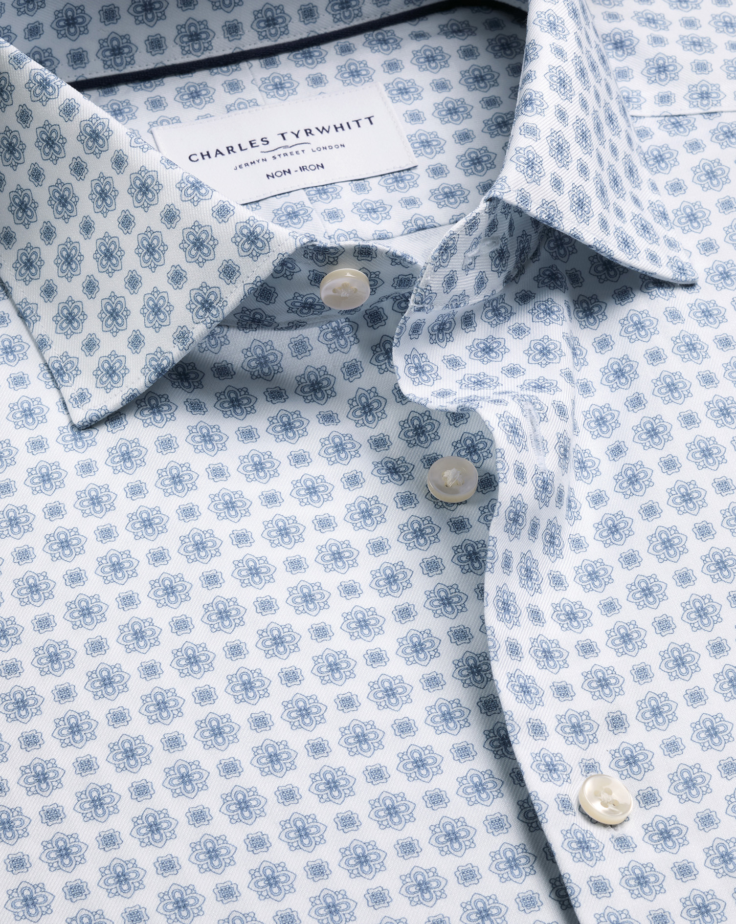 SCS0090BLU_COLLAR_DETAIL_01