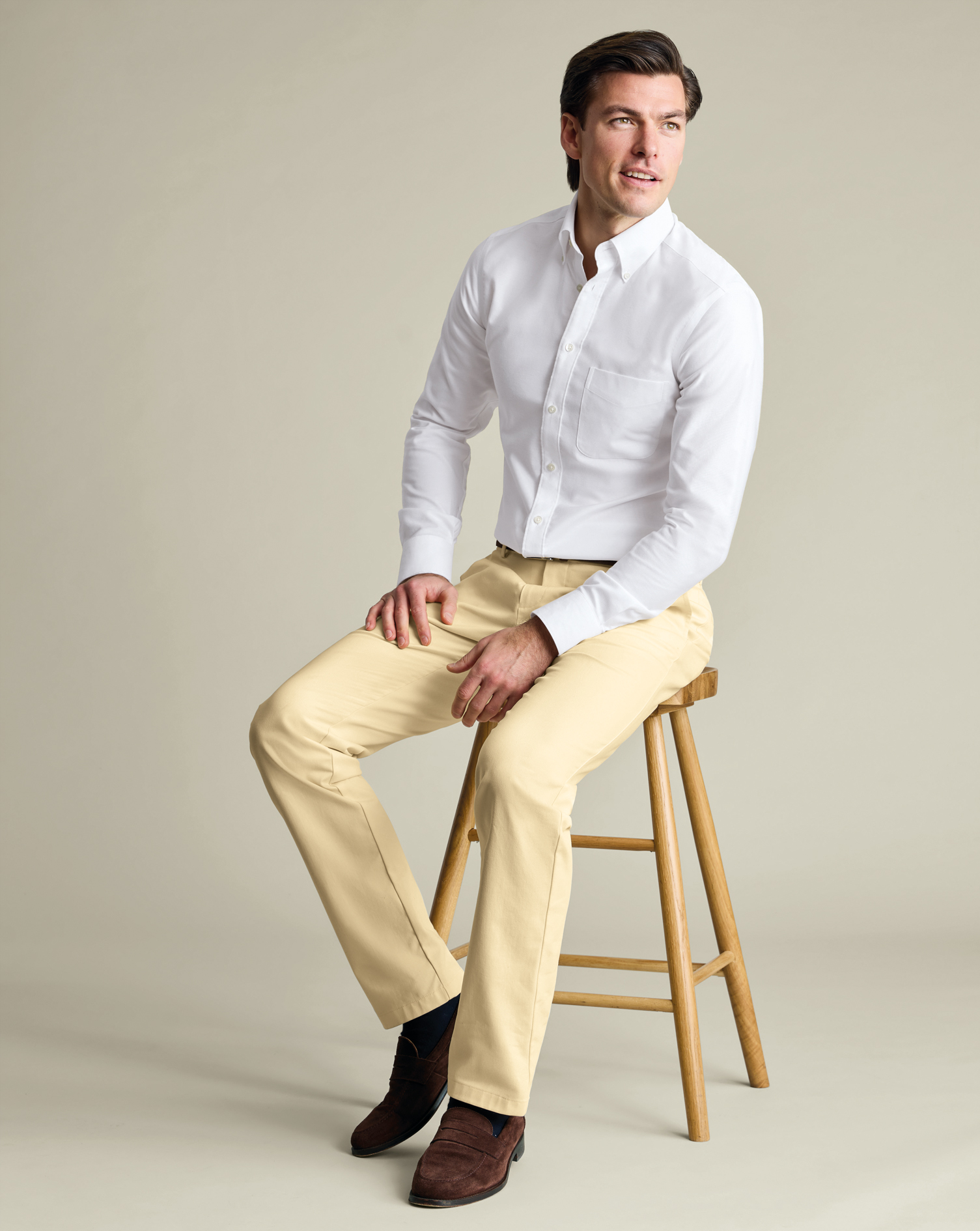 TRC0295LMN_MODEL_SEATED_01